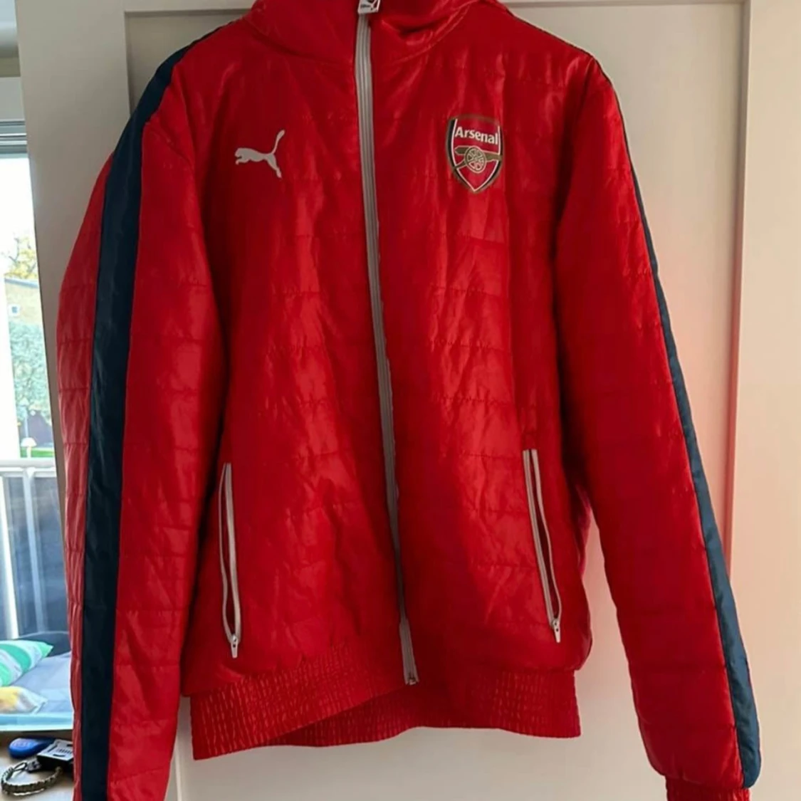 Röd Arsenal jacka från Puma - 1