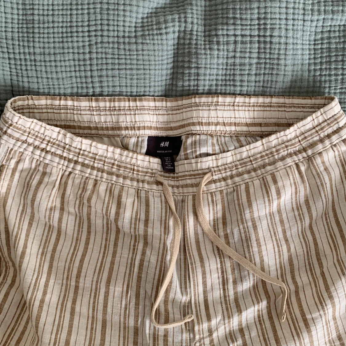 Beige och vita randiga shorts från H&M - 2