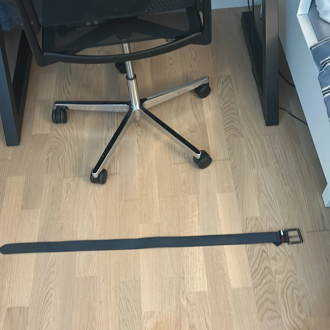 Mörkblått skärp från Tommy Hilfiger - 4