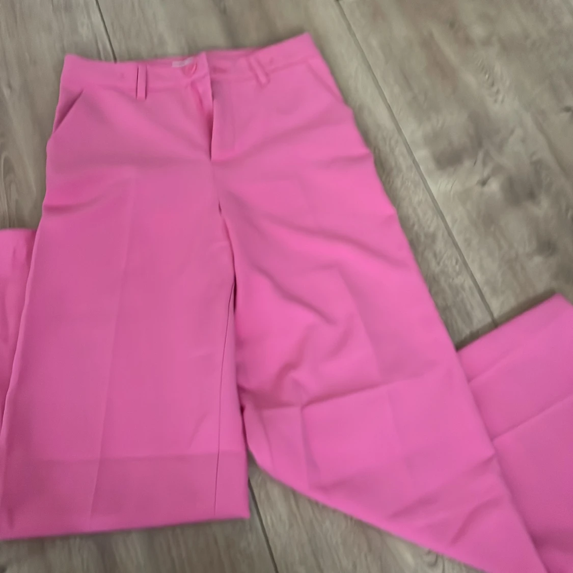 Rosa kostymbyxor från Lindex - 3