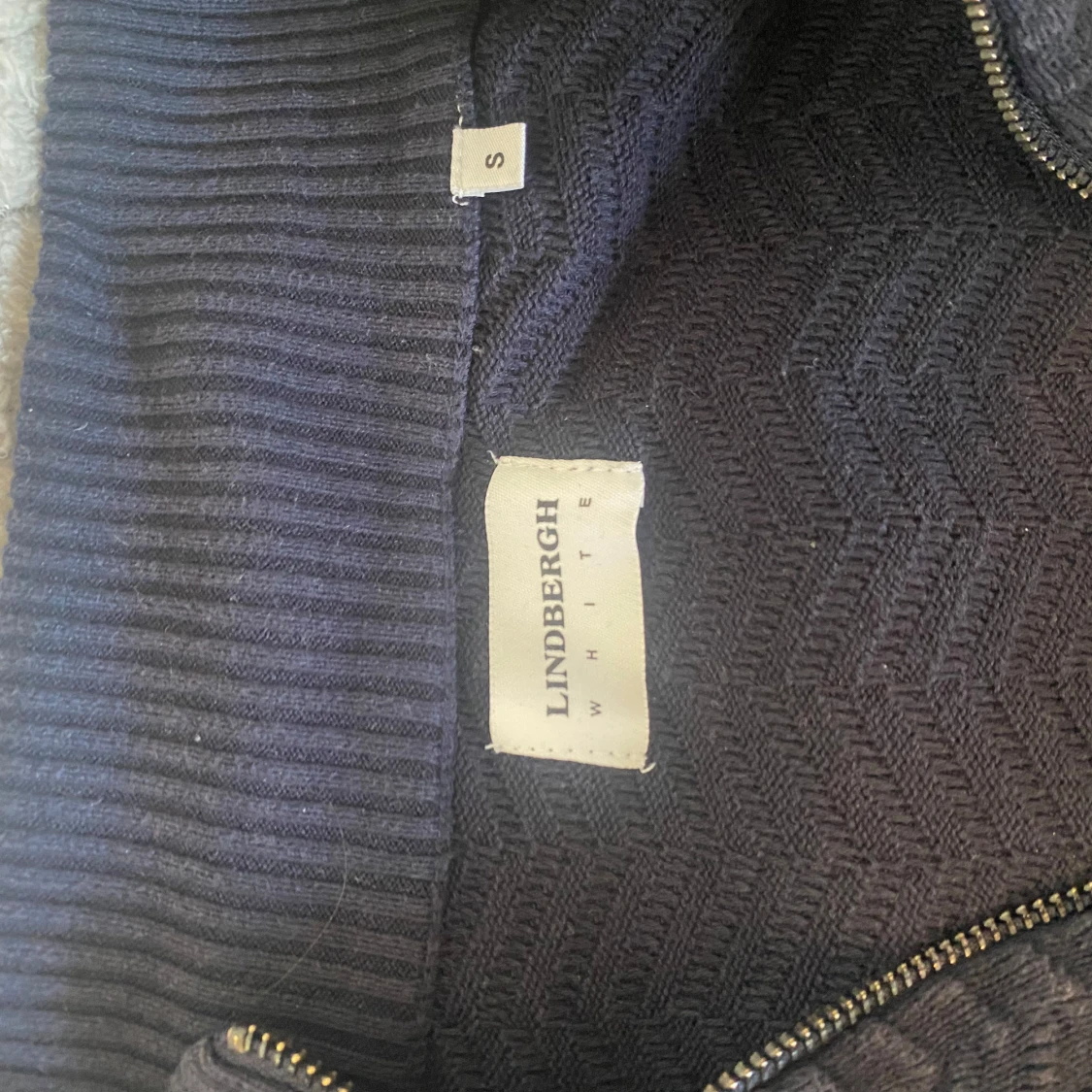 Mörkblå fullzip från Lindbergh - 3