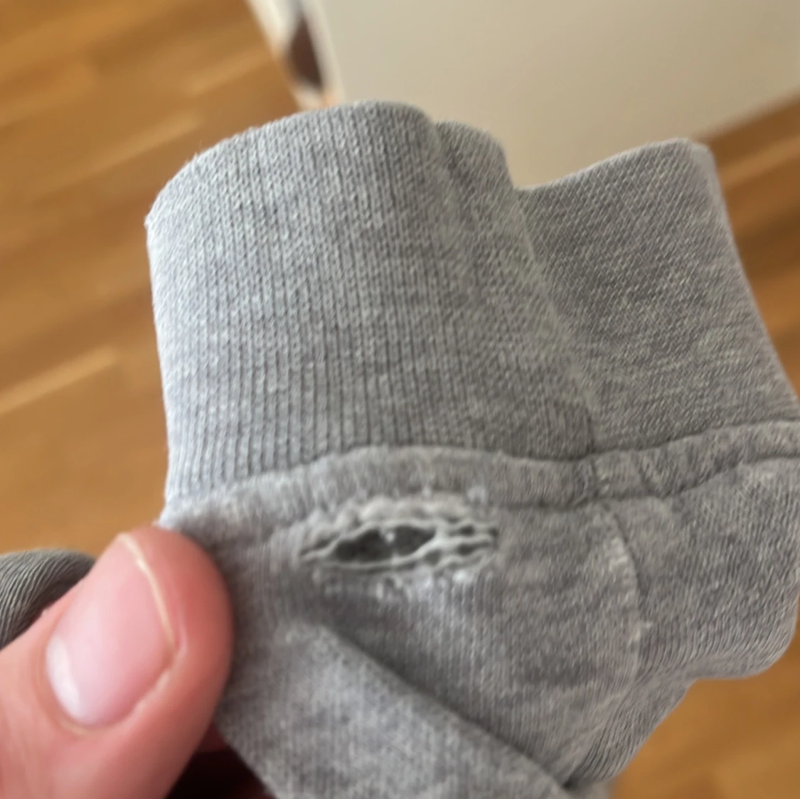 Grå sweatshirt från Lyle & Scott - 3