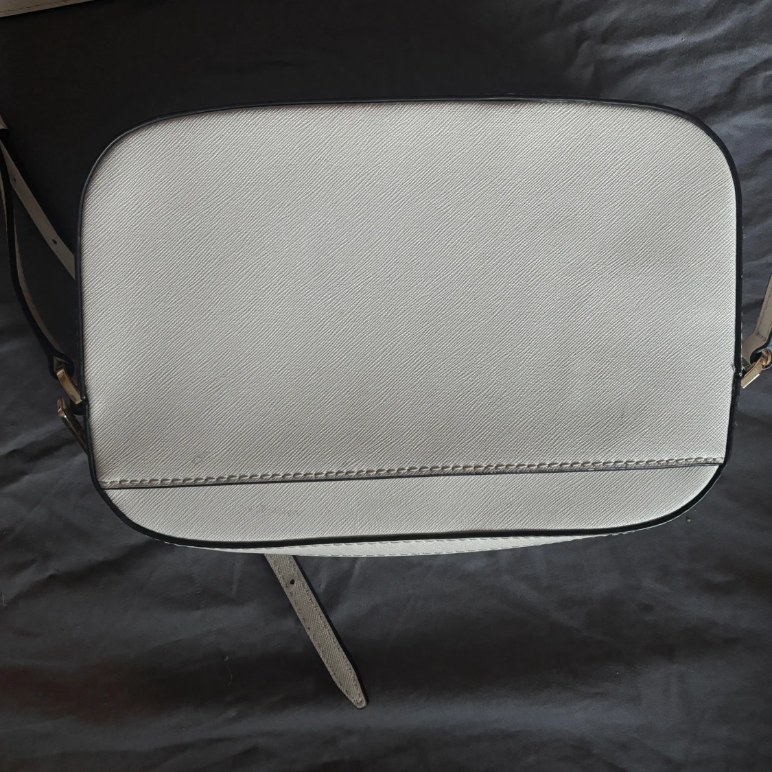 CremeVit/Rosa axelväska från Michael Kors - 2