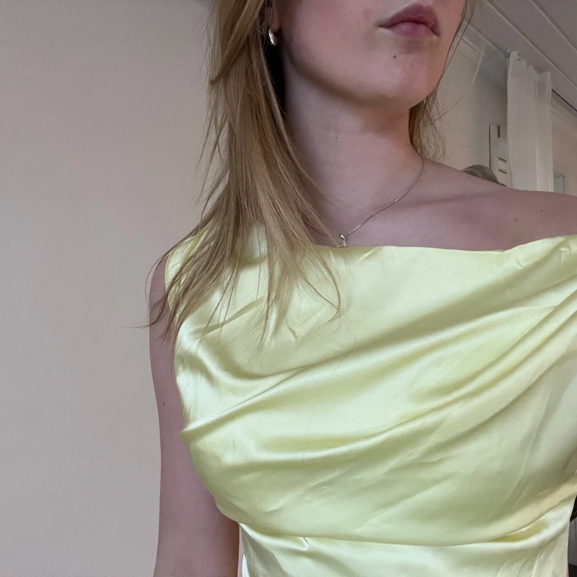 Gul maxiklänning från Peppermayo - 2