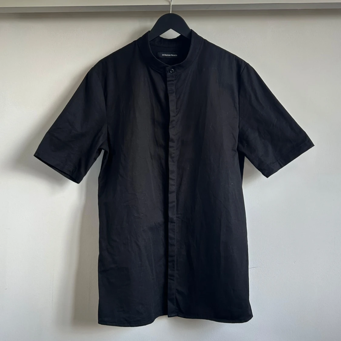 Nomen Nescio kortärmad skjorta