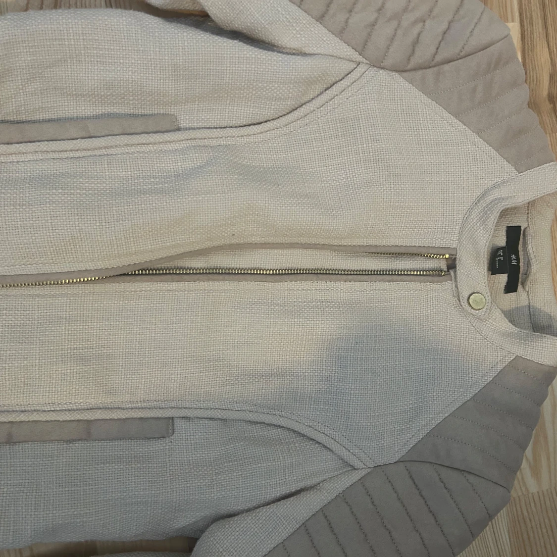 Beige jacka från H&M - 1