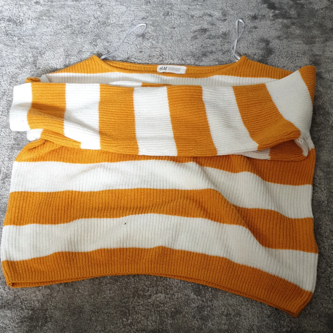 Randig gul och vit stickad tröja H&M