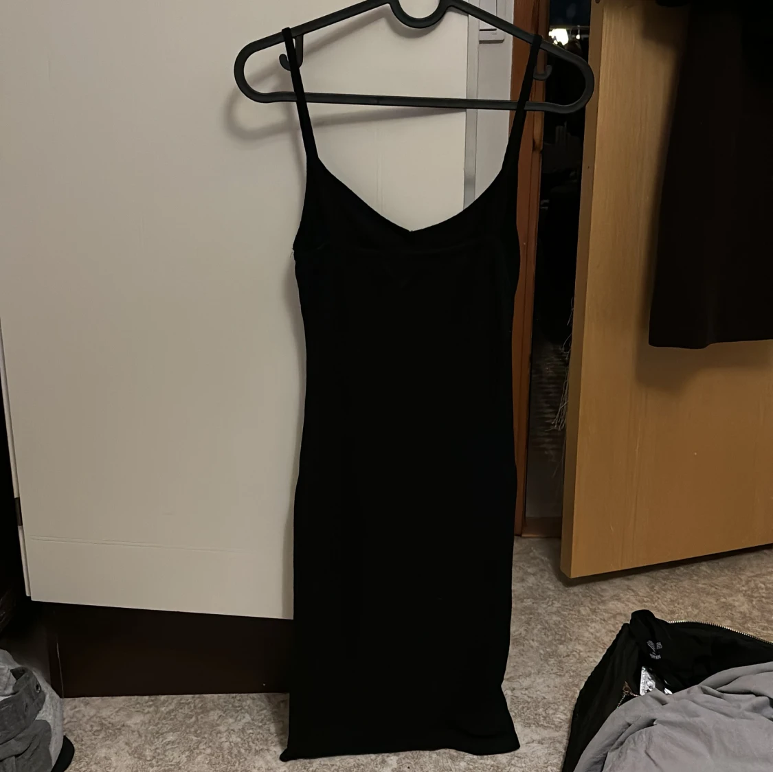 Svart ribbad kort klänning  NA-KD - 1