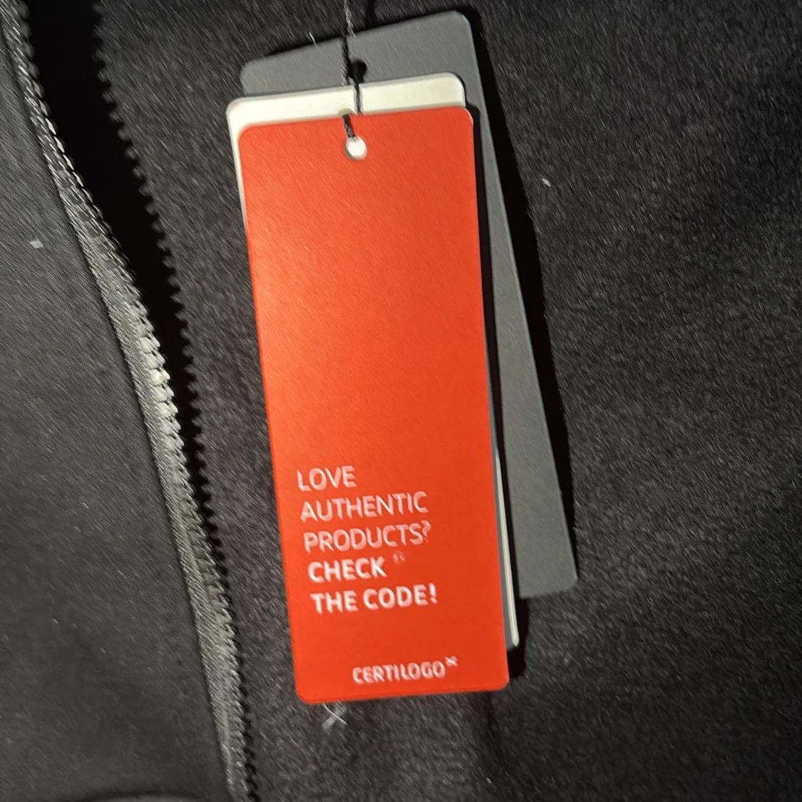 Svart hoodiejacka från C.P. Company - 3