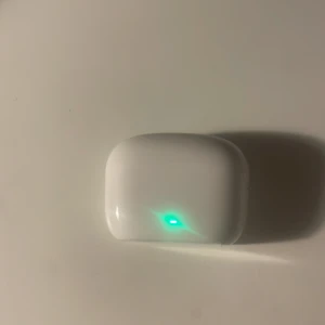 Hörlurar  - Helt nya hörlurar 