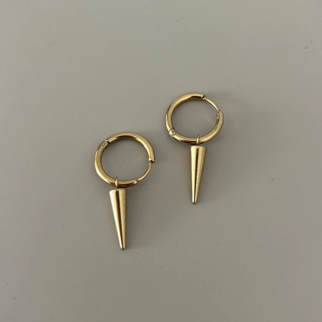 Guldiga hoops från Edblad  - 1