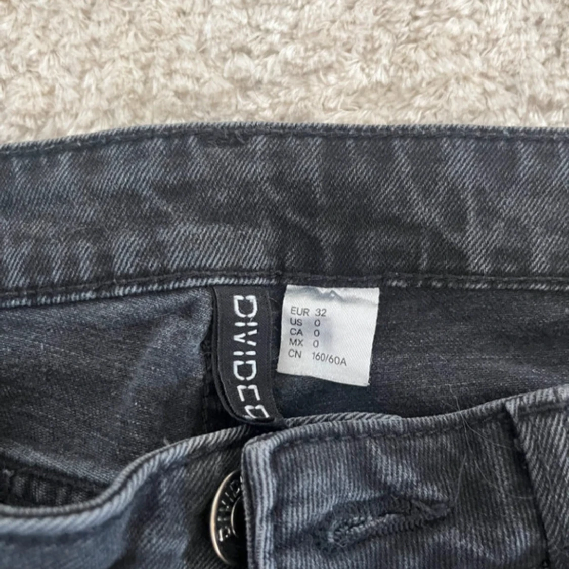 Svarta bootcut jeans  - 1