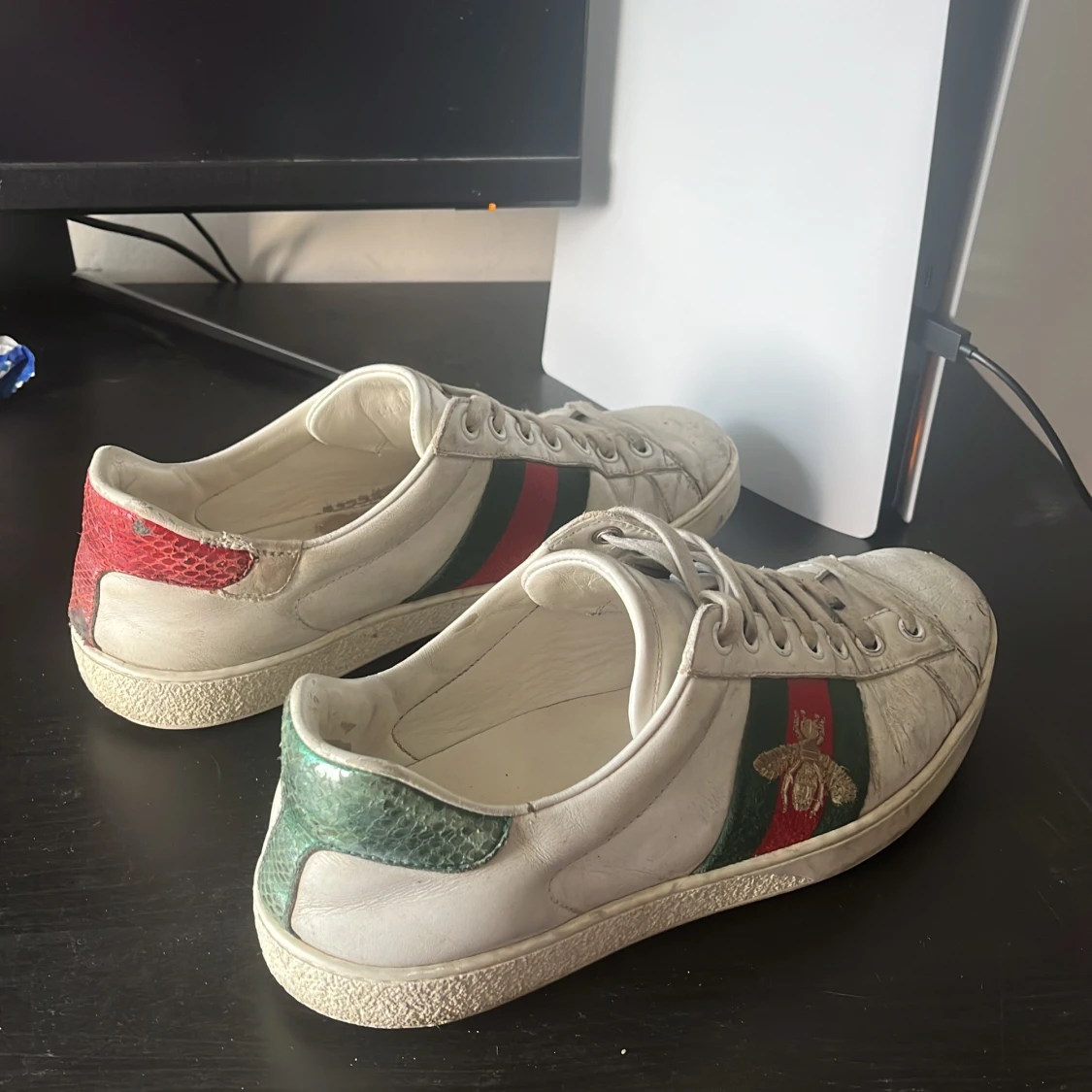 Gucci Ace sneakers med broderad bi