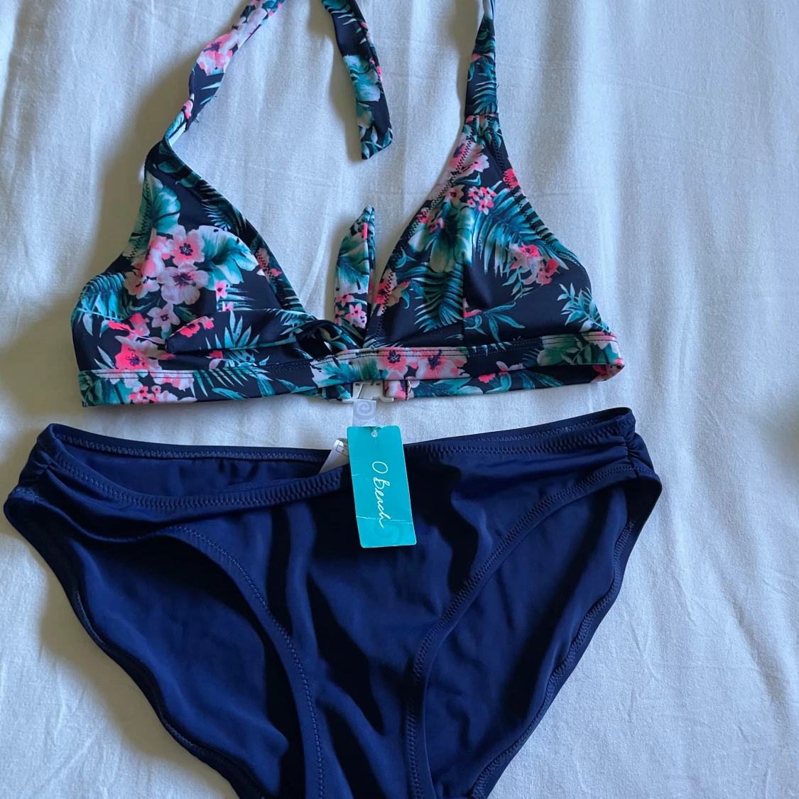 Blommig bikini från O Beach, marinblå