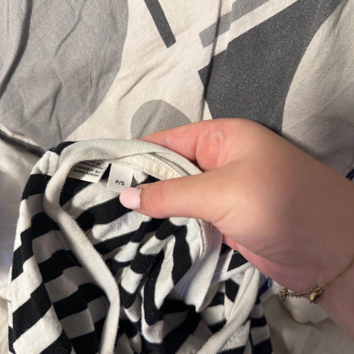 Svartvit randig långärmad tröja - 2
