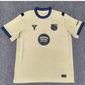 Fotbolls tröjor valfria för endast 300kr - Jätte bra fotbolls tröjor med kampanj