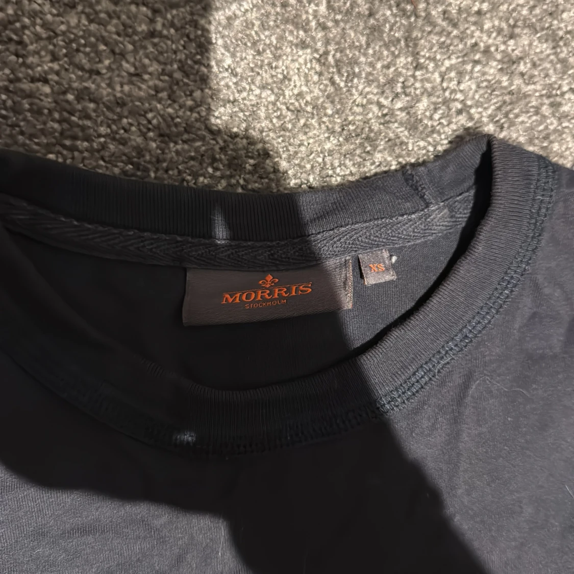 Mörk blå Morris t-shirt med tryck XS - 1