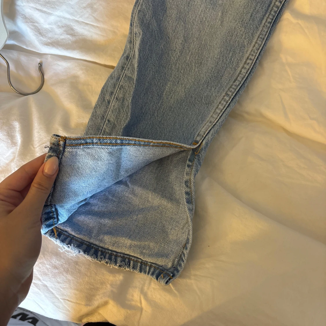 Ljusblå jeans från Gina tricot  - 1