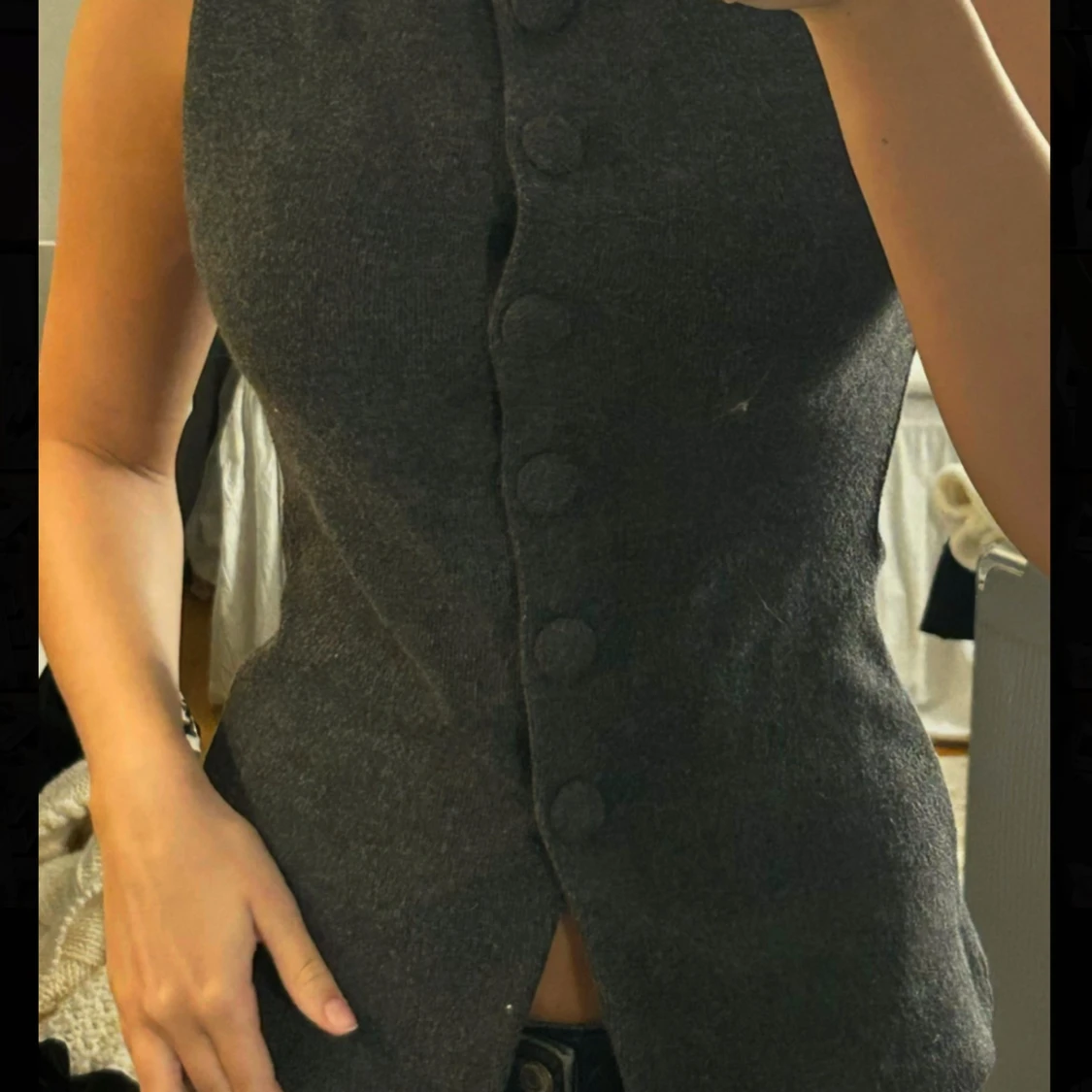 Mörkgrå stickad väst från Zara - 1