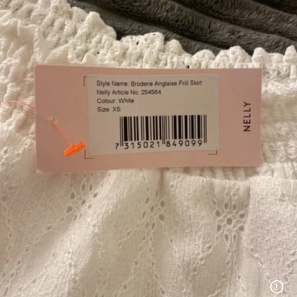 Vit volangkjol från Nelly XS - 2