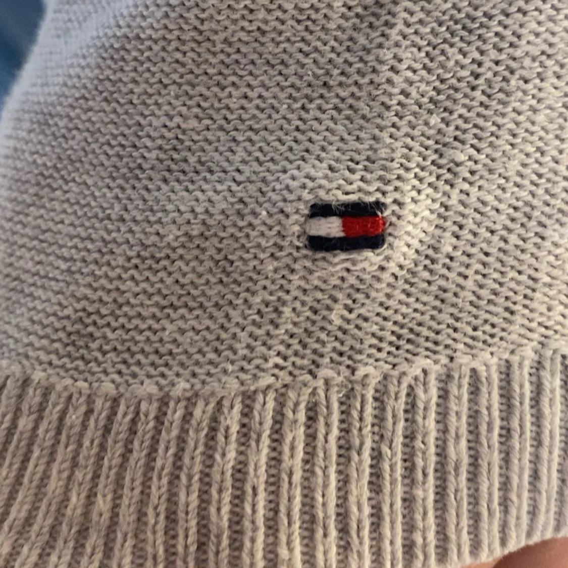 Ljusgrå stickad tröja Tommy Hilfiger - 3