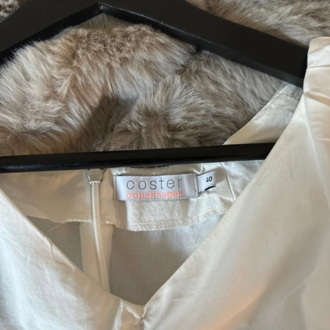 Vit blus från Coster Copenhagen - 1