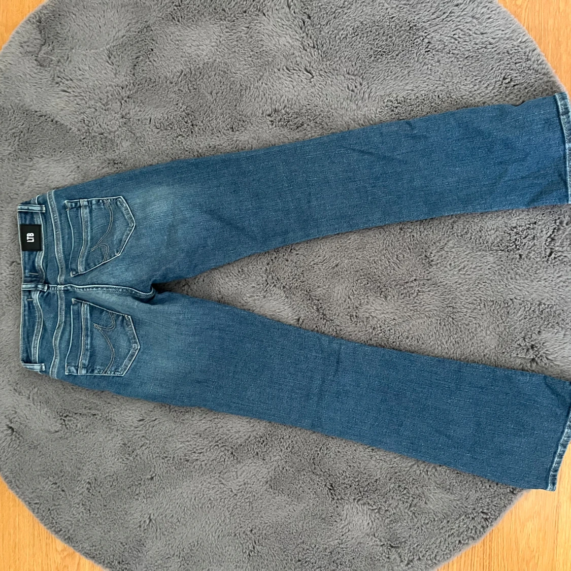Blå bootcut jeans från LTB W24 L30 - 1