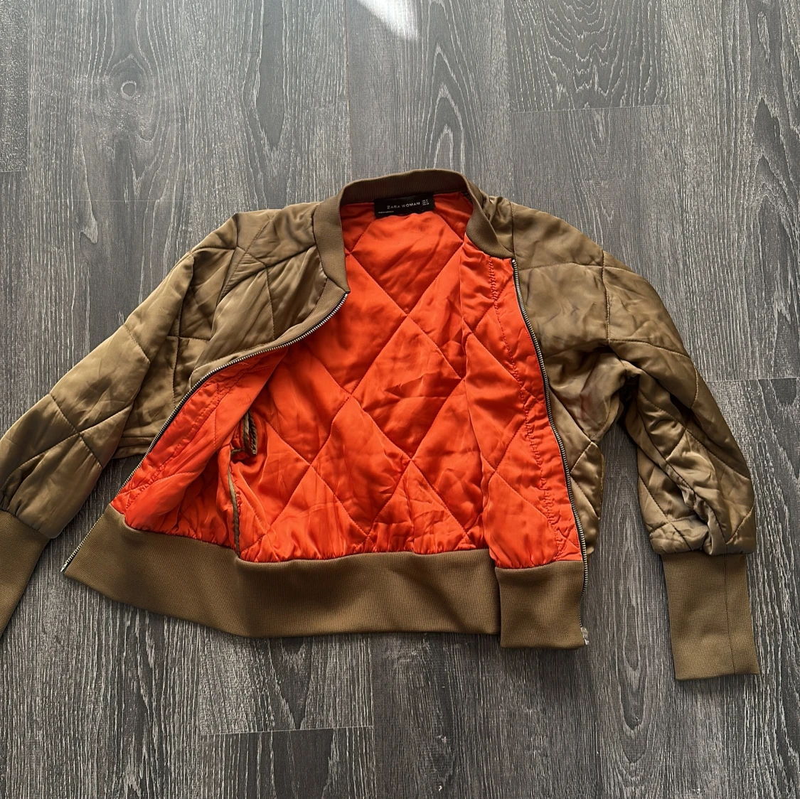 Quiltad bomberjacka från Zara Woman - 3