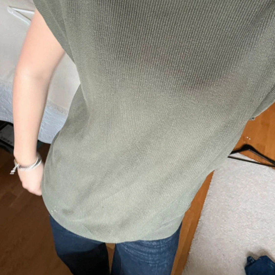 Olivgrön stickad tröja från Uniqlo