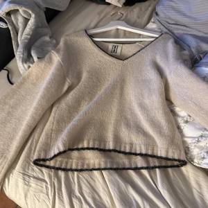 Tröja i ull  - Tröja i ull från Marlene Birger 