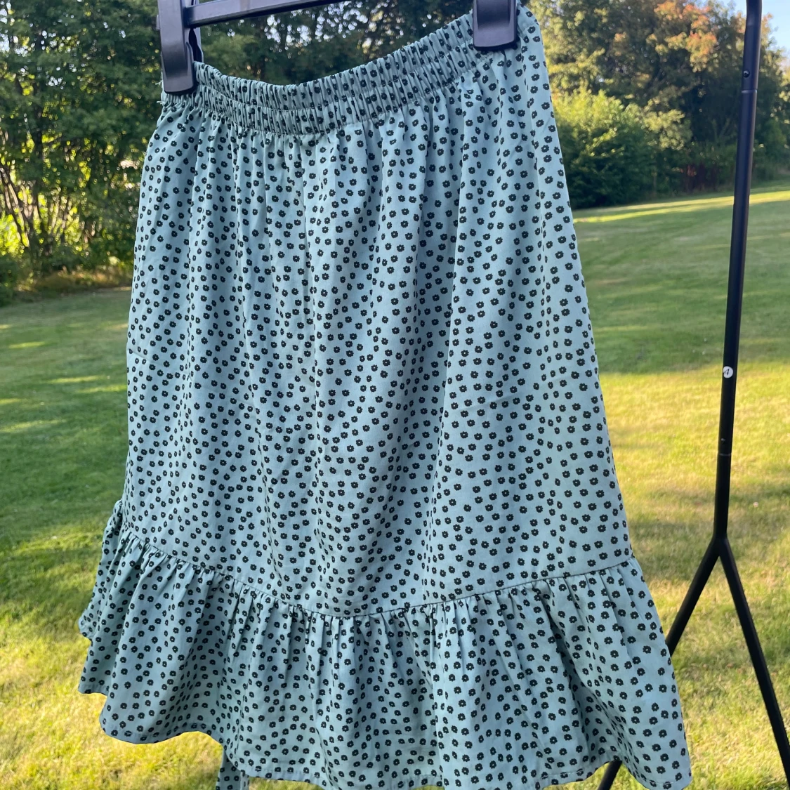 Blommig volangkjol från ONLY - 1