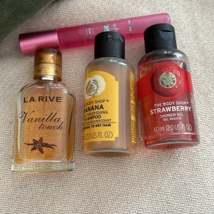 Gratis produkter  - Söt och mjuk samt gourmandig parfym från La Rive med vaniljdoft. En liten night repel parfym fruktig, söt och fräsch. The body shop jordgubb shower gel plus banan schampo🍓🍌🍨🍮🍑Vill bara bli av med dem( är använda) köpare står bara för frakt 