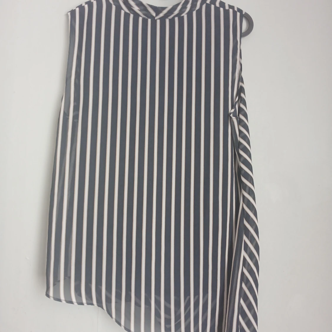 Smickrande omlottblus som lyfter hela outfiten stl42 - 4