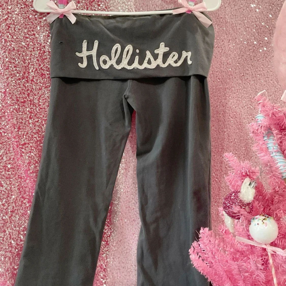 grå mjukisbyxor Hollister