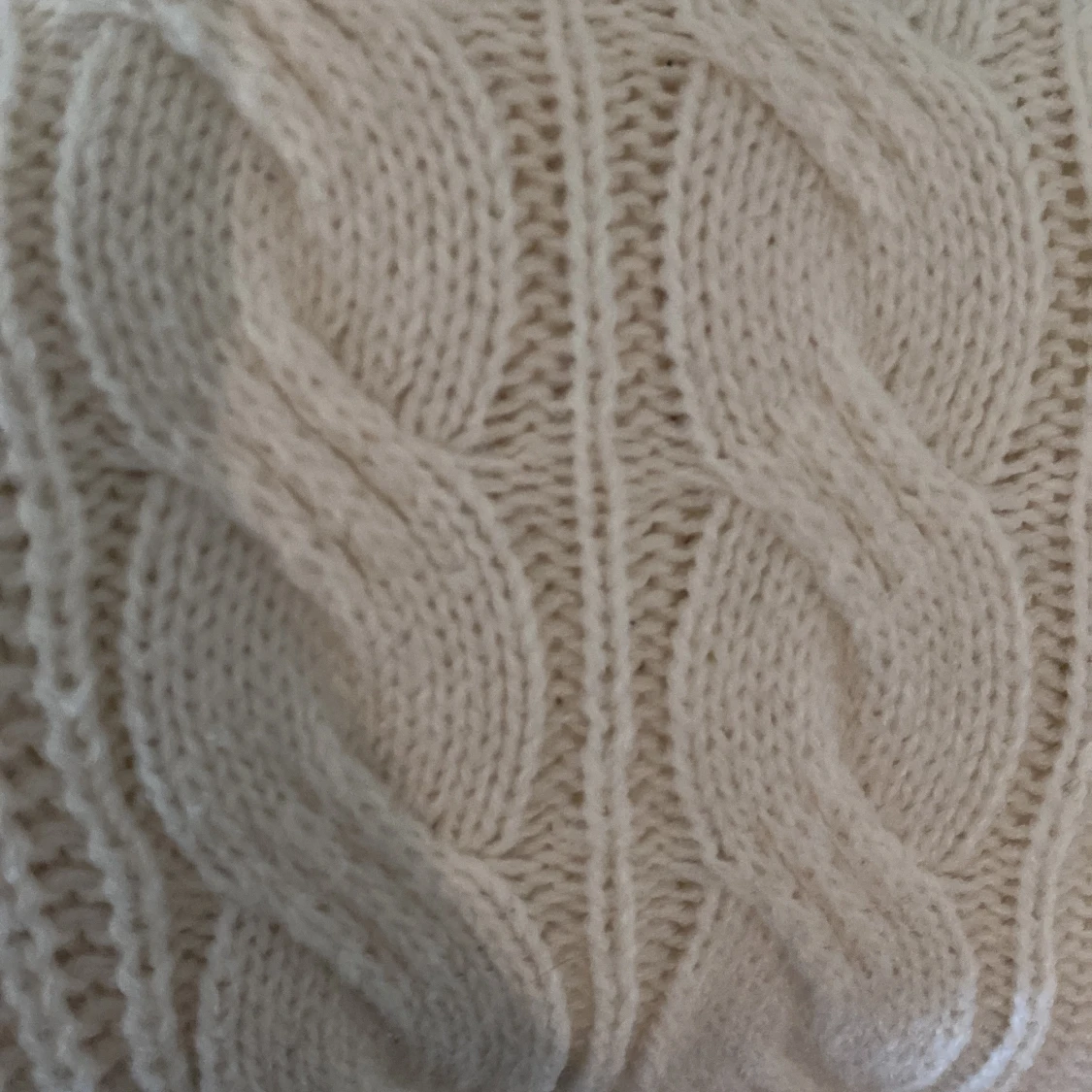 Vit stickad klänning  - 2