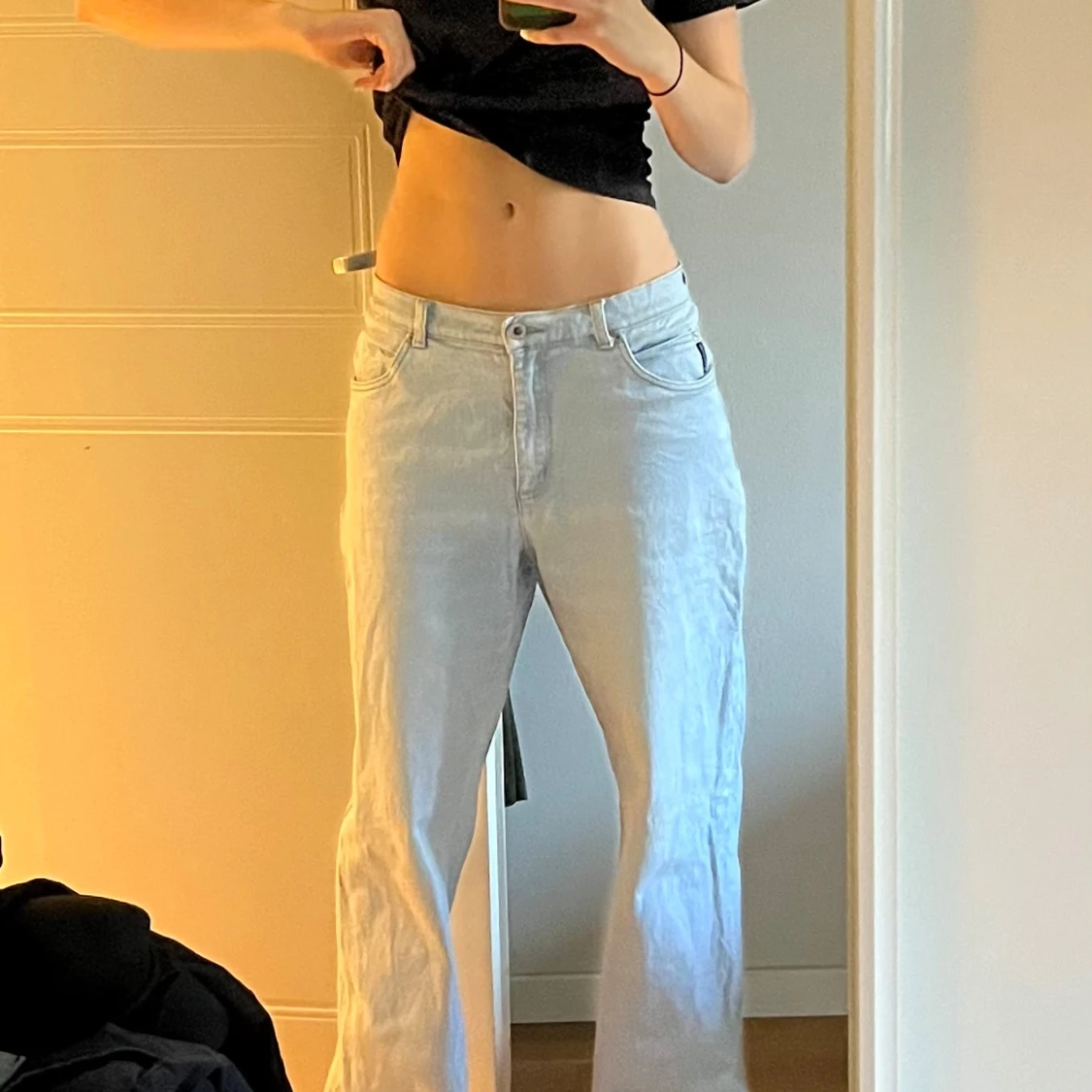 Ljusblå wide jeans från Arizona