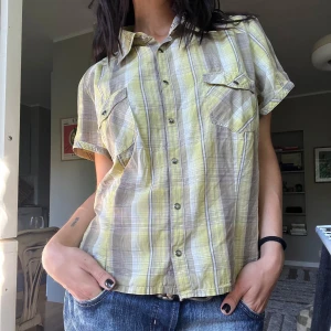 Rutig skjorta - Söt rutig skjorta🖤.