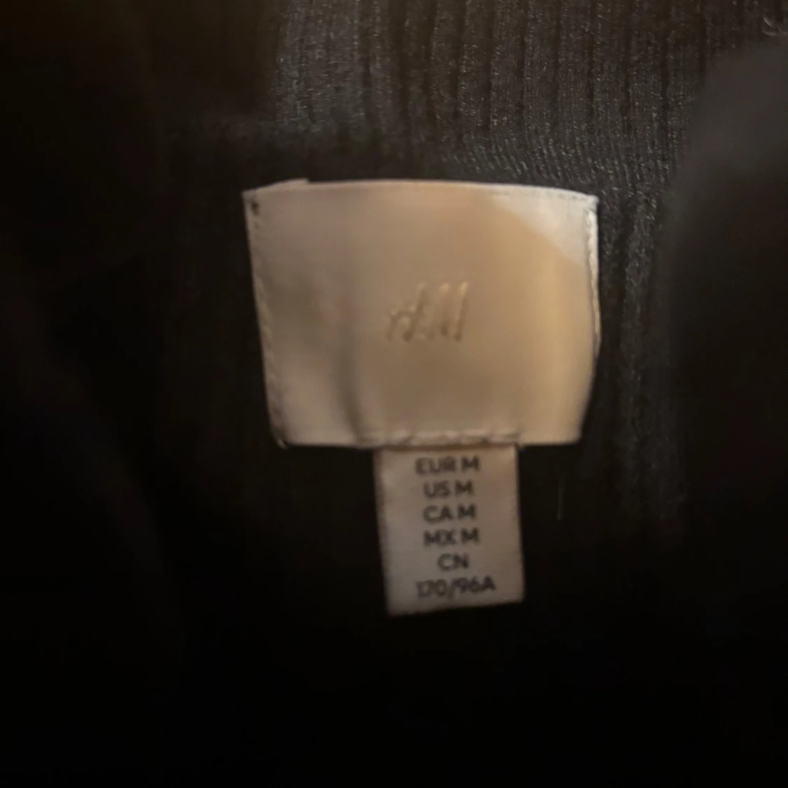 Svart offshoulder stickad tröja från H&M - 2