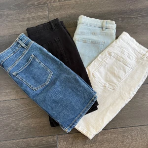 Paket med jeanskjolar  - Obs! Alla kjolar säljs även styckvis. Ändrar här om nån blir såld enskilt. Nypris 299-399/st