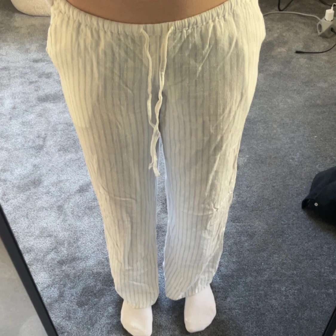 Vita randiga linnebyxor från H&M