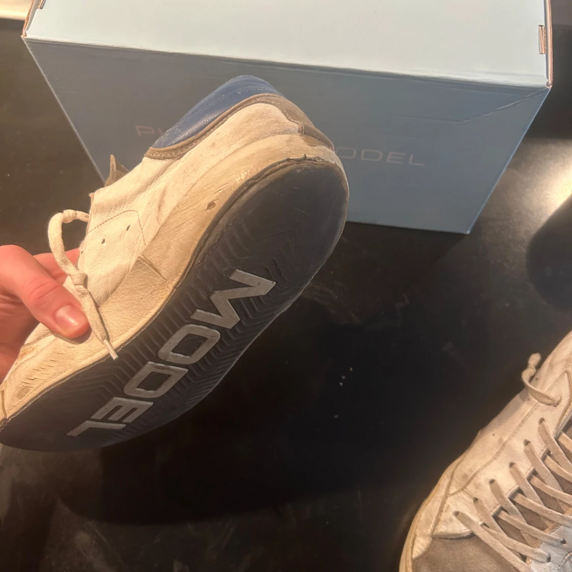 Vita sneakers från Philippe Model - 2