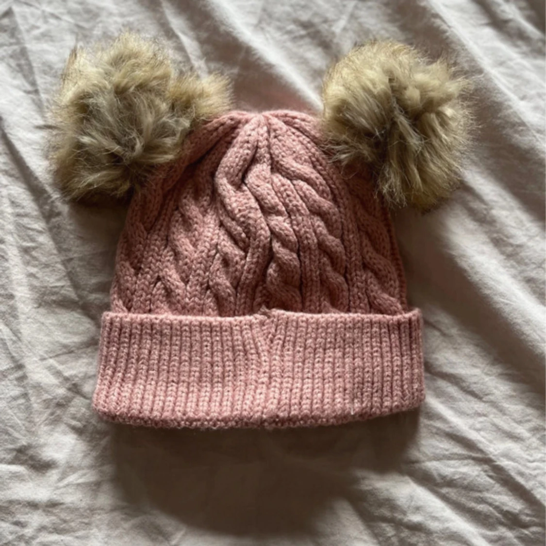 Barnkläder - Utsvängda byxor & Mössa!  - 4