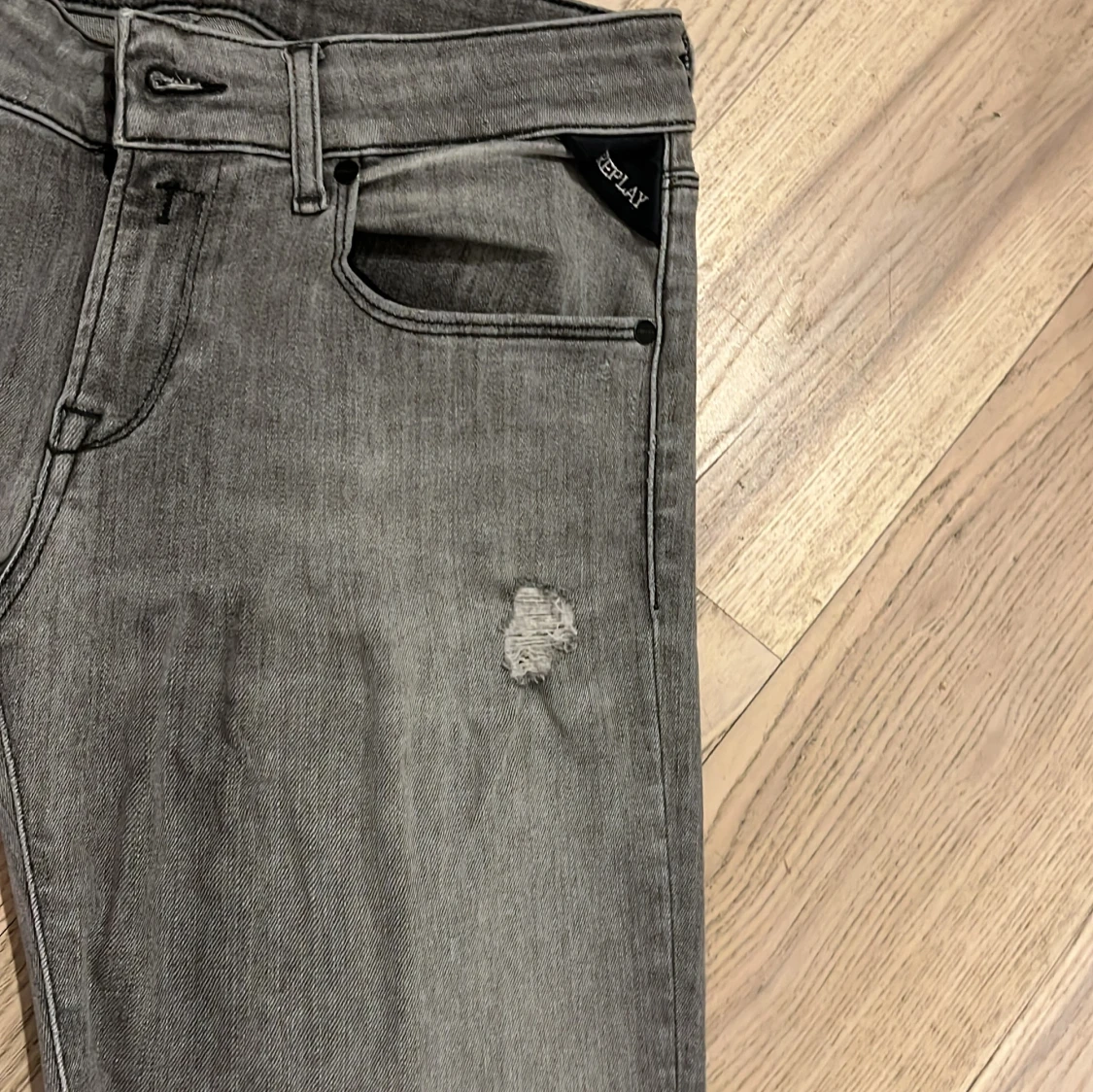 Grå jeans från Replay - 2