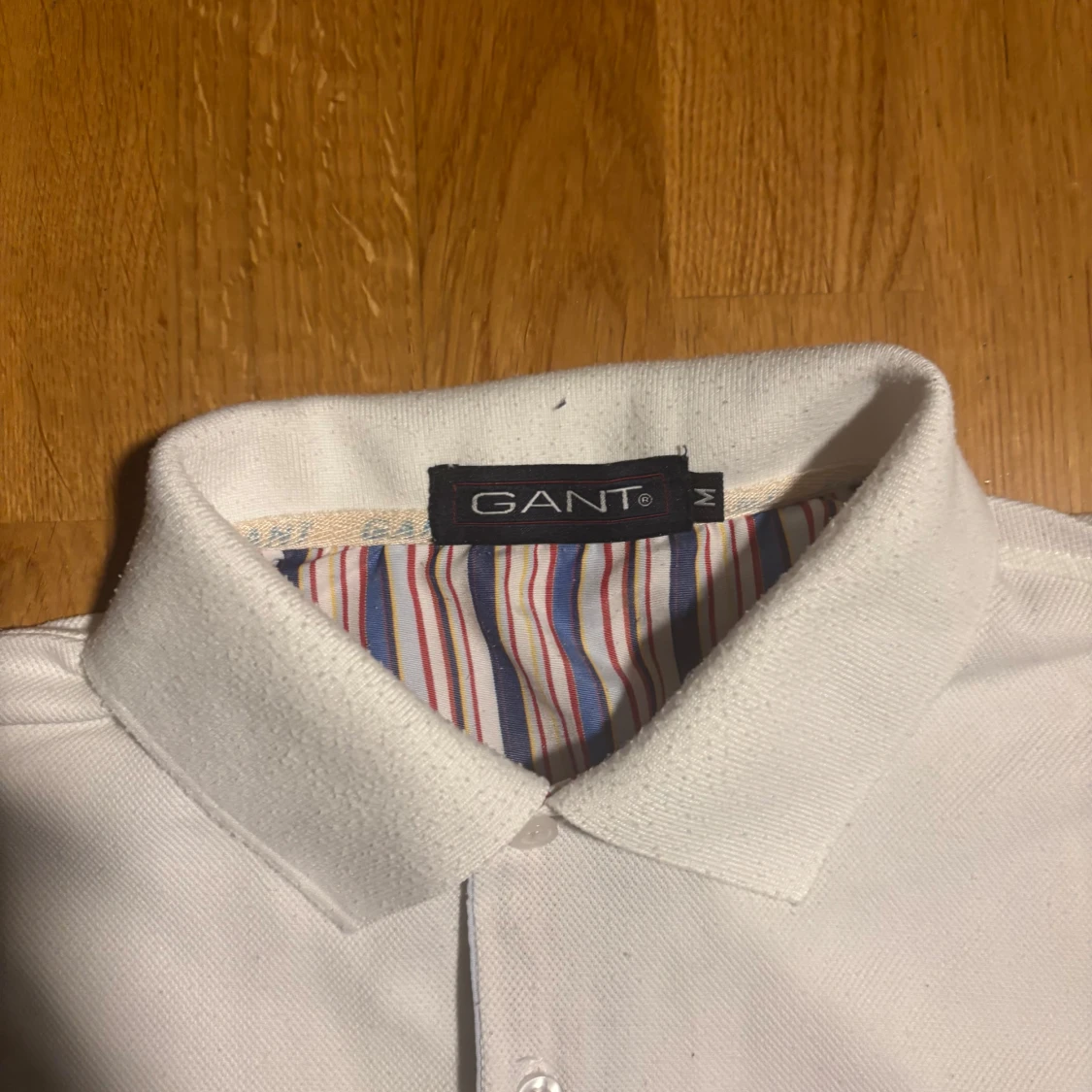 Vit pikétröja från GANT - 2