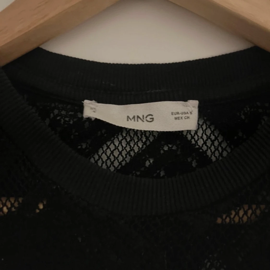 Svart spets-topp från MNG - 1