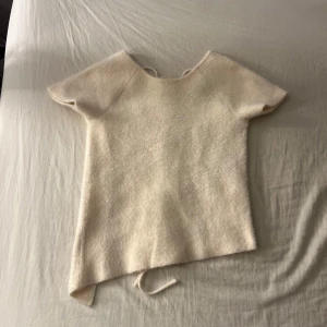 Topp med öppen rygg - Topp med öppen rygg i xs/s.