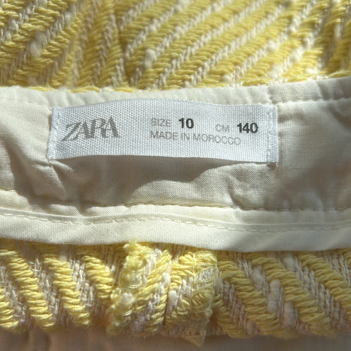 Gul omlottkjol från Zara - 2