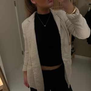 Kavaj  - Jättefin kavaj som jag säljer då den inte kommer till användning!☺️