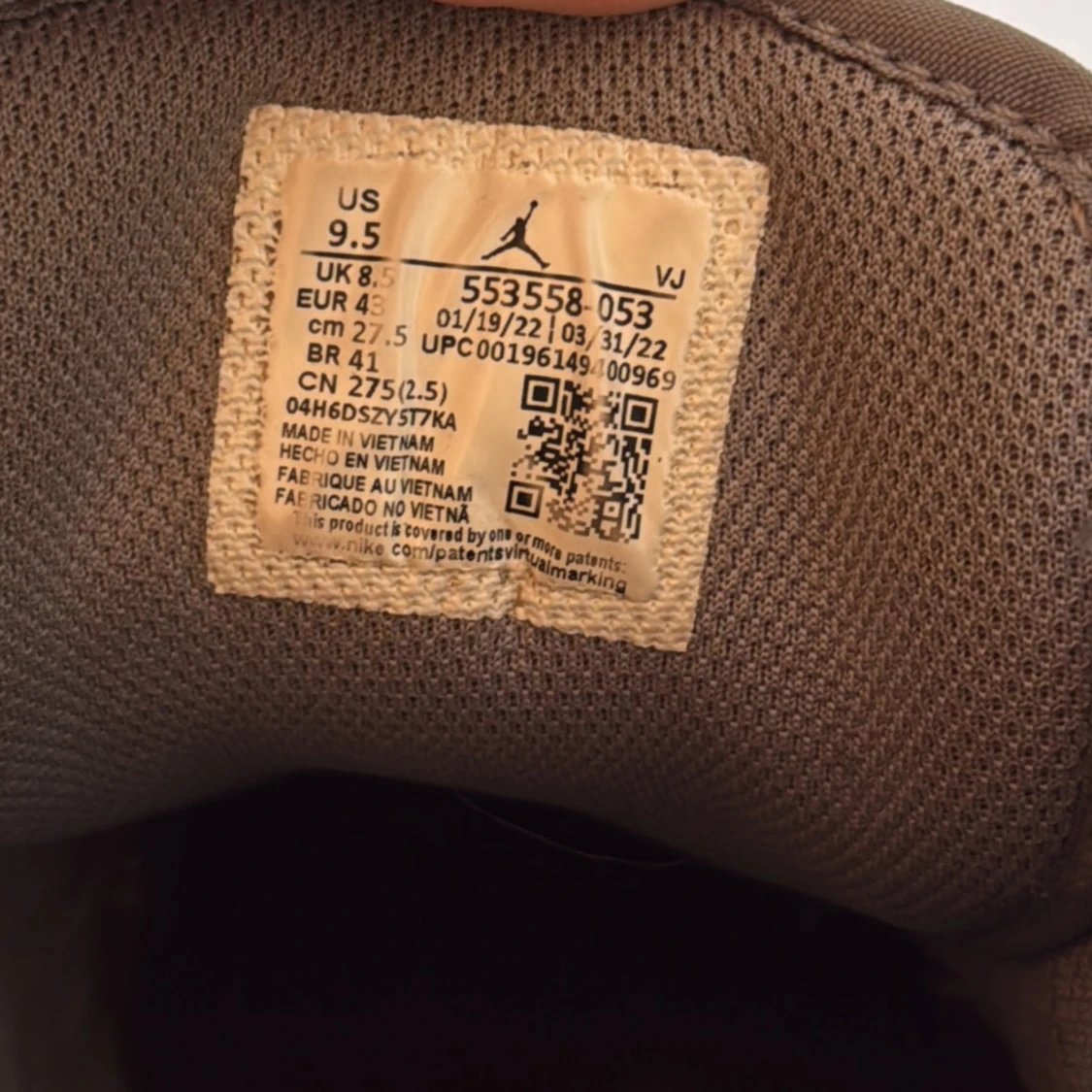 Nike Air Jordan 1 Low i grått och vitt - 3