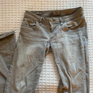 Ltb valerie jeans - Ltb valerie jeans i storlek 27/32 
